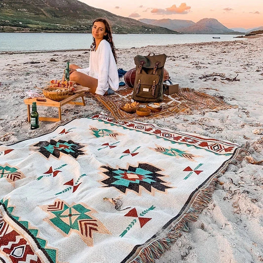 Mexican-Style Bohemian Picnic Rug for Outdoor Comfort - White