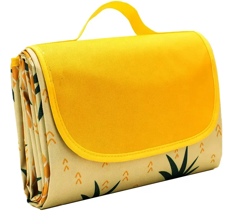 Waterproof Pineapple Picnic Blanket: Stylish Outdoor Comfort