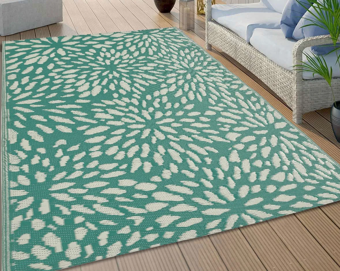 Luxurious Microfiber Shaggy Picnic Rugs: Bedroom Elegance, Outdoor Comfort