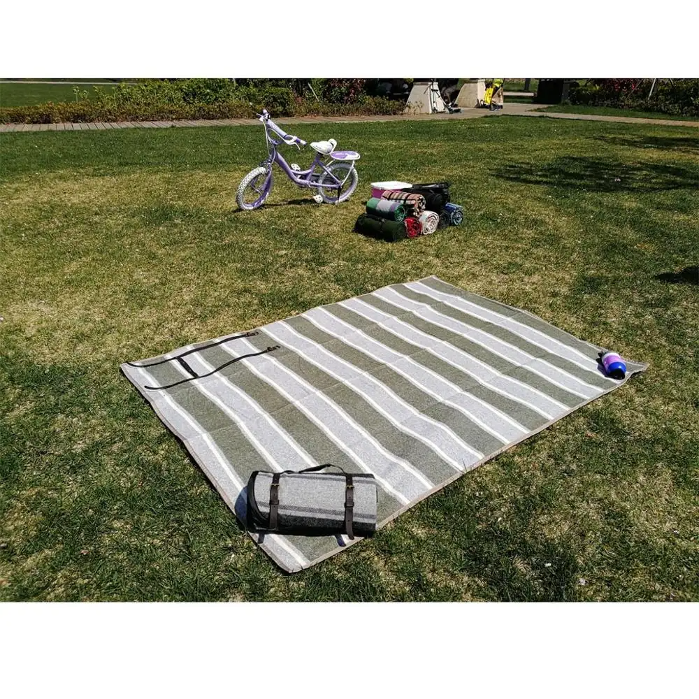 Travel-Friendly Waterproof Picnic Mat - Grey