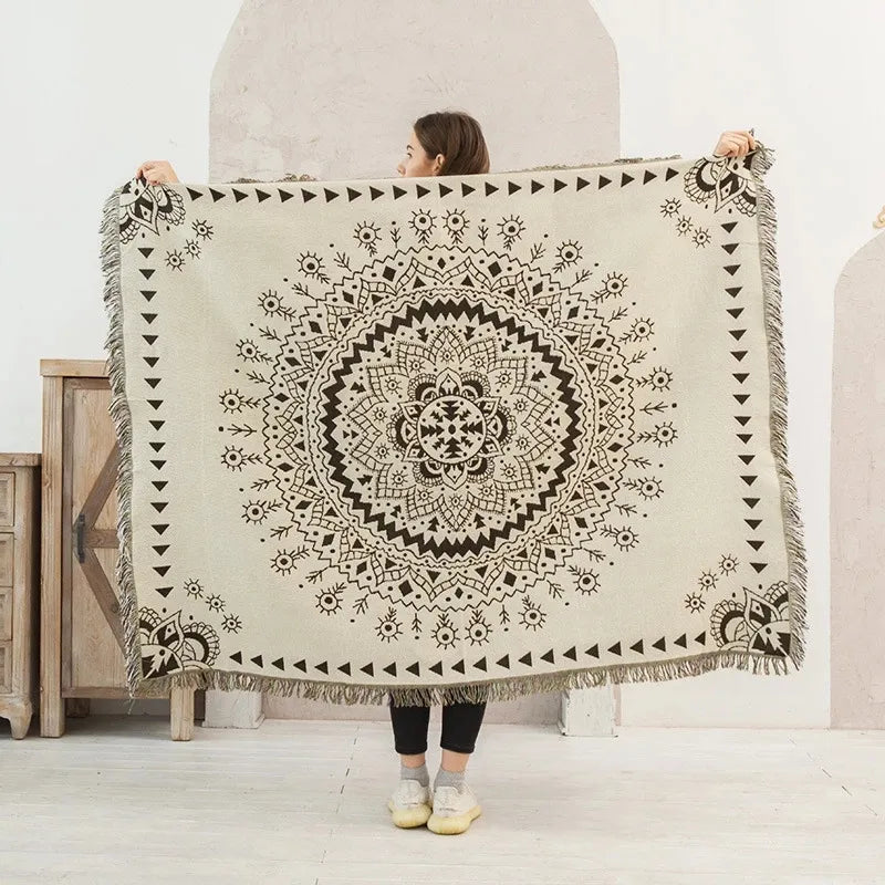 Retro Boho Mandala Throw for Chic Countryside Comfort